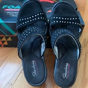 Sketchers memory foam sandals